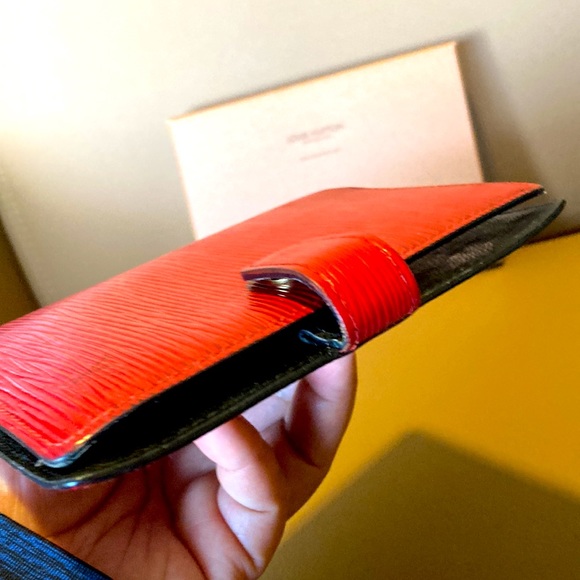 Louis Vuitton 5.5” x 4” Epi Notebook Passport Red Wallet - Picture 11 of 16